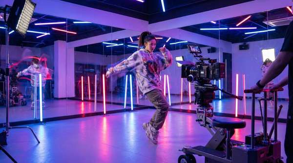 镜子前面视频特效教程